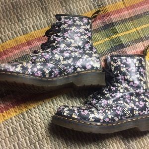 Dr Martens  BOOTS 6 / 37